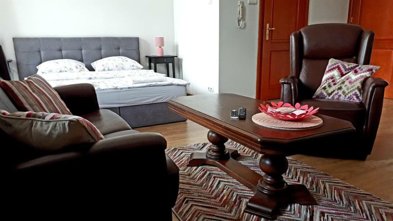 Apartamenty Sienkiewicza10 Łomża Buitenkant foto